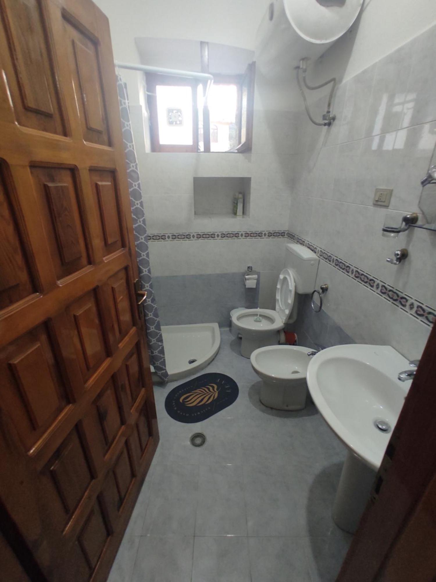 Xheison Apartment Gjirokastër Eksteriør billede