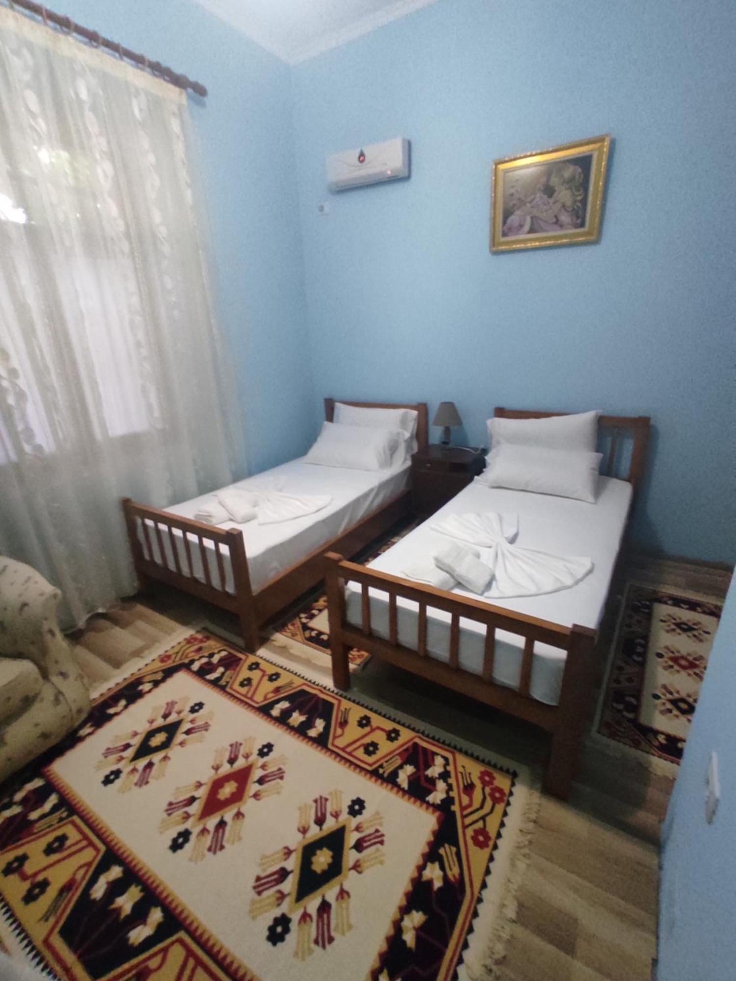 Xheison Apartment Gjirokastër Eksteriør billede